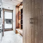 The Lakeview By Hilla Apartament