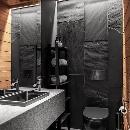 The Lakeview By Hilla