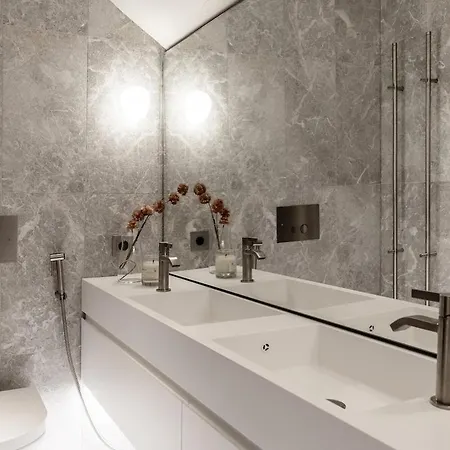 Apartment The Lakeview By Hilla