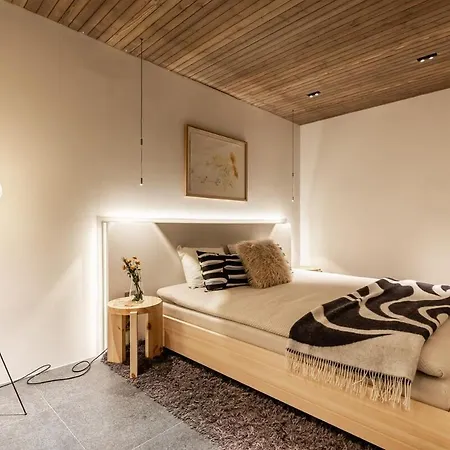 Apartment The Lakeview By Hilla